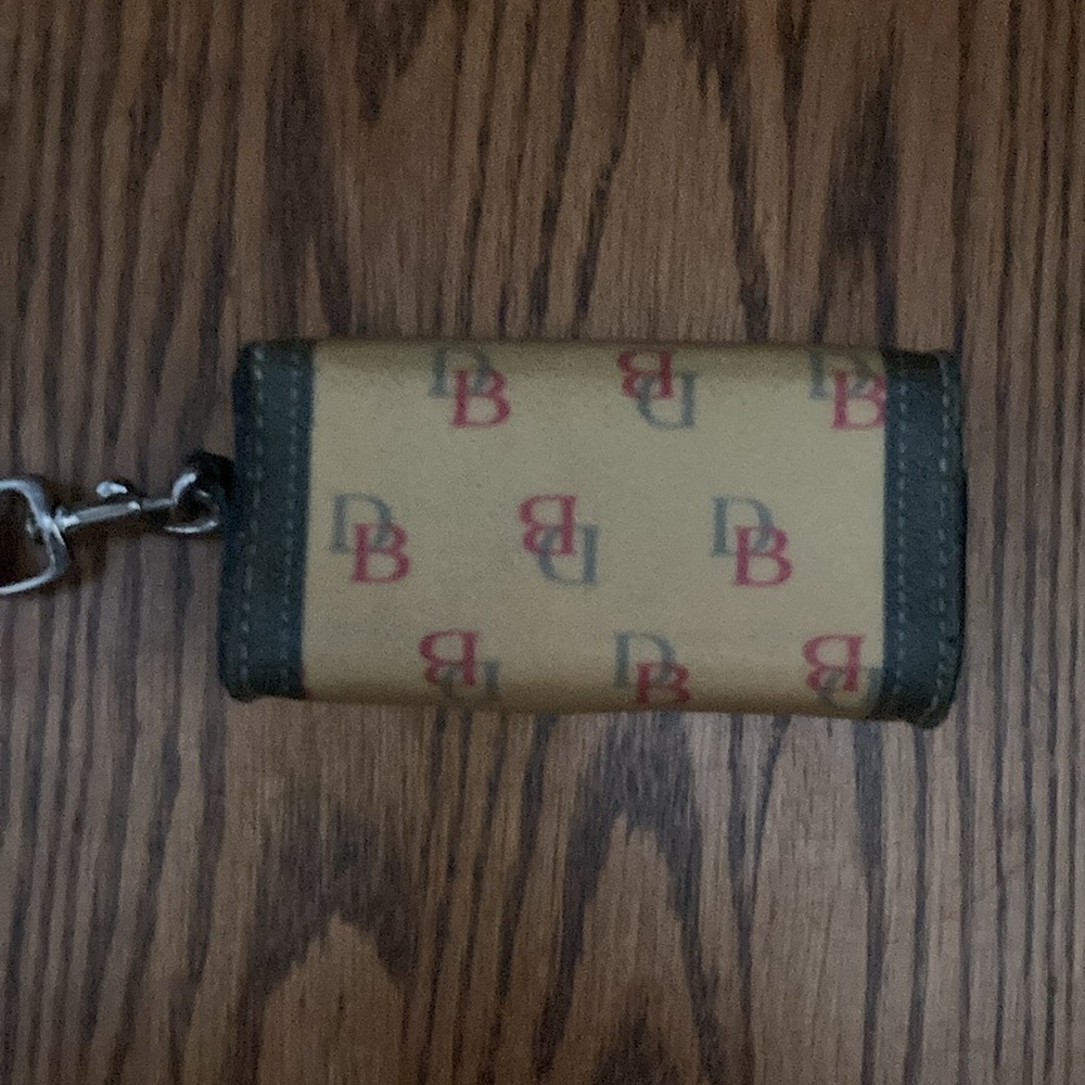 ✨VINTAGE✨DOONEY&BOURKE WRISTLET with strong magnetic closure🌟VERY GUC🌟 - Picture 2 of 7